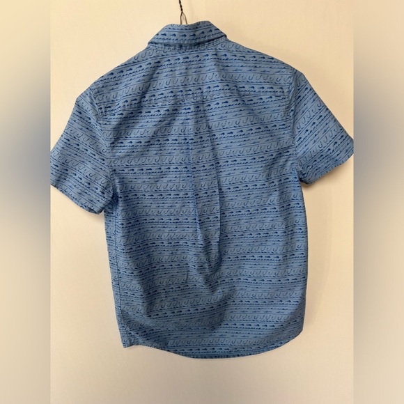 VINEYARD VINES SMALL BOYS WHALE SHIRT BLUE - Picture 4 of 7